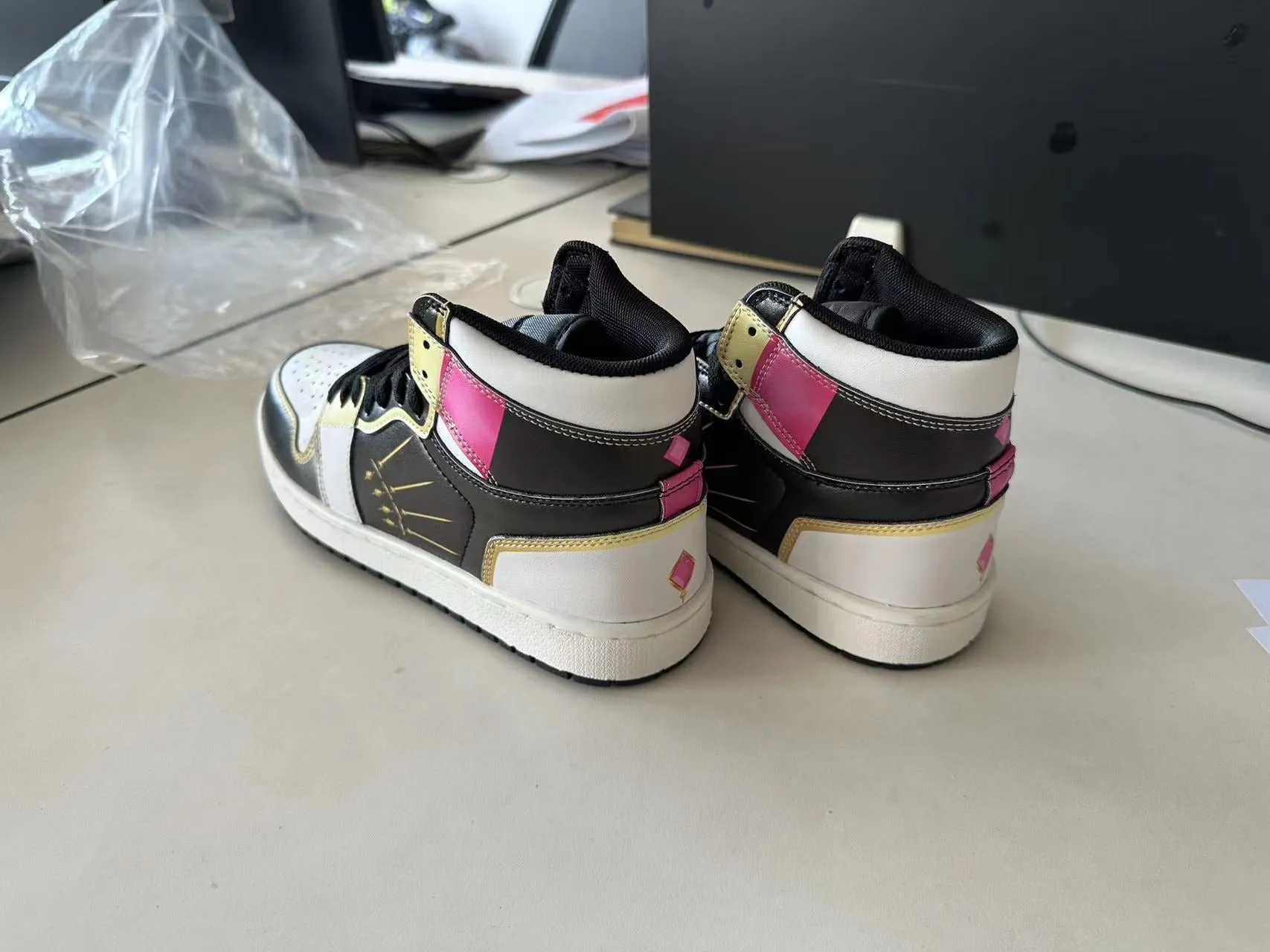 T7 Alisa Equil Street Kicks - 1P